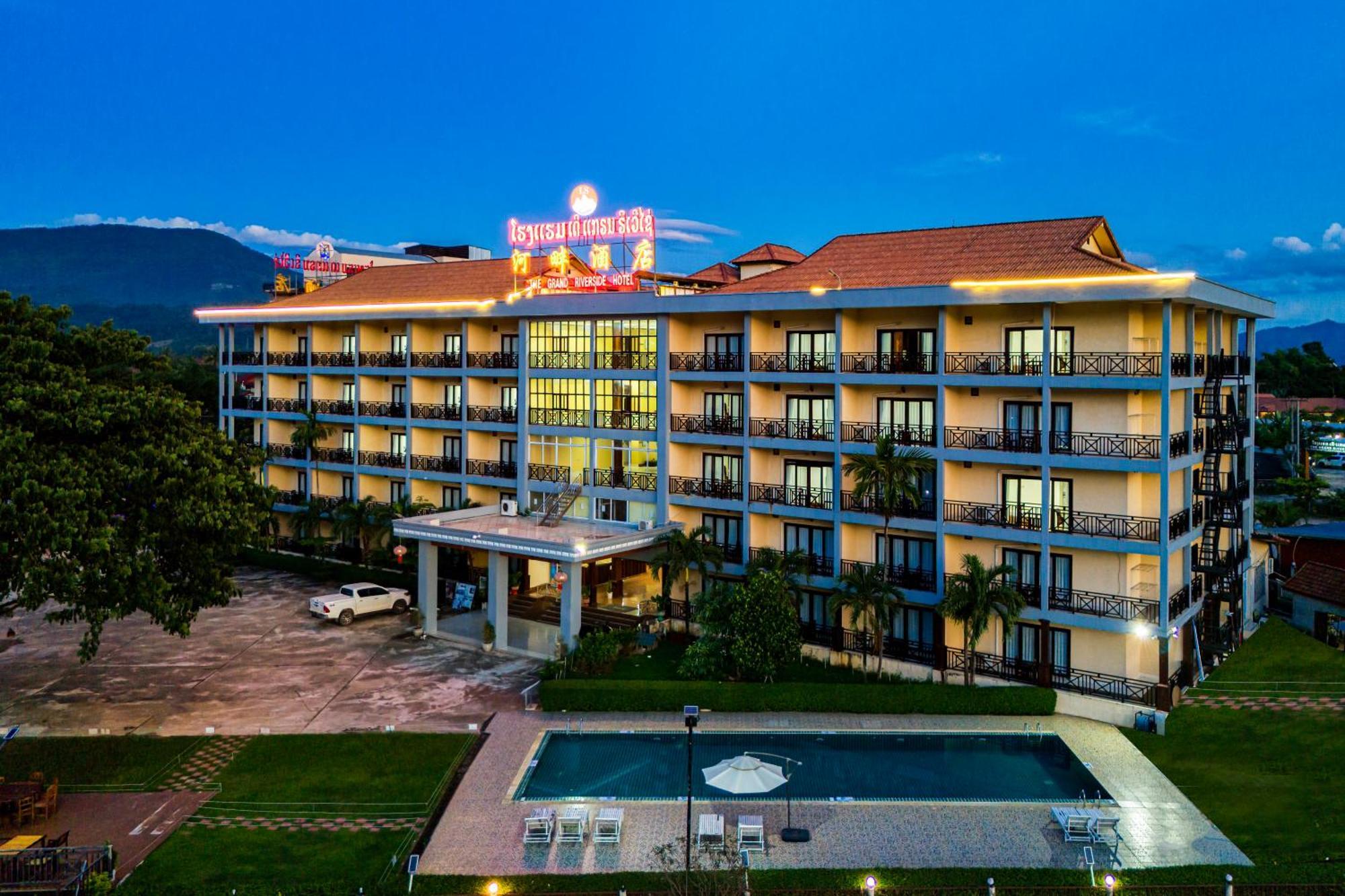 Lisha The Grand Riverside Hotel Vang Vieng Luaran gambar