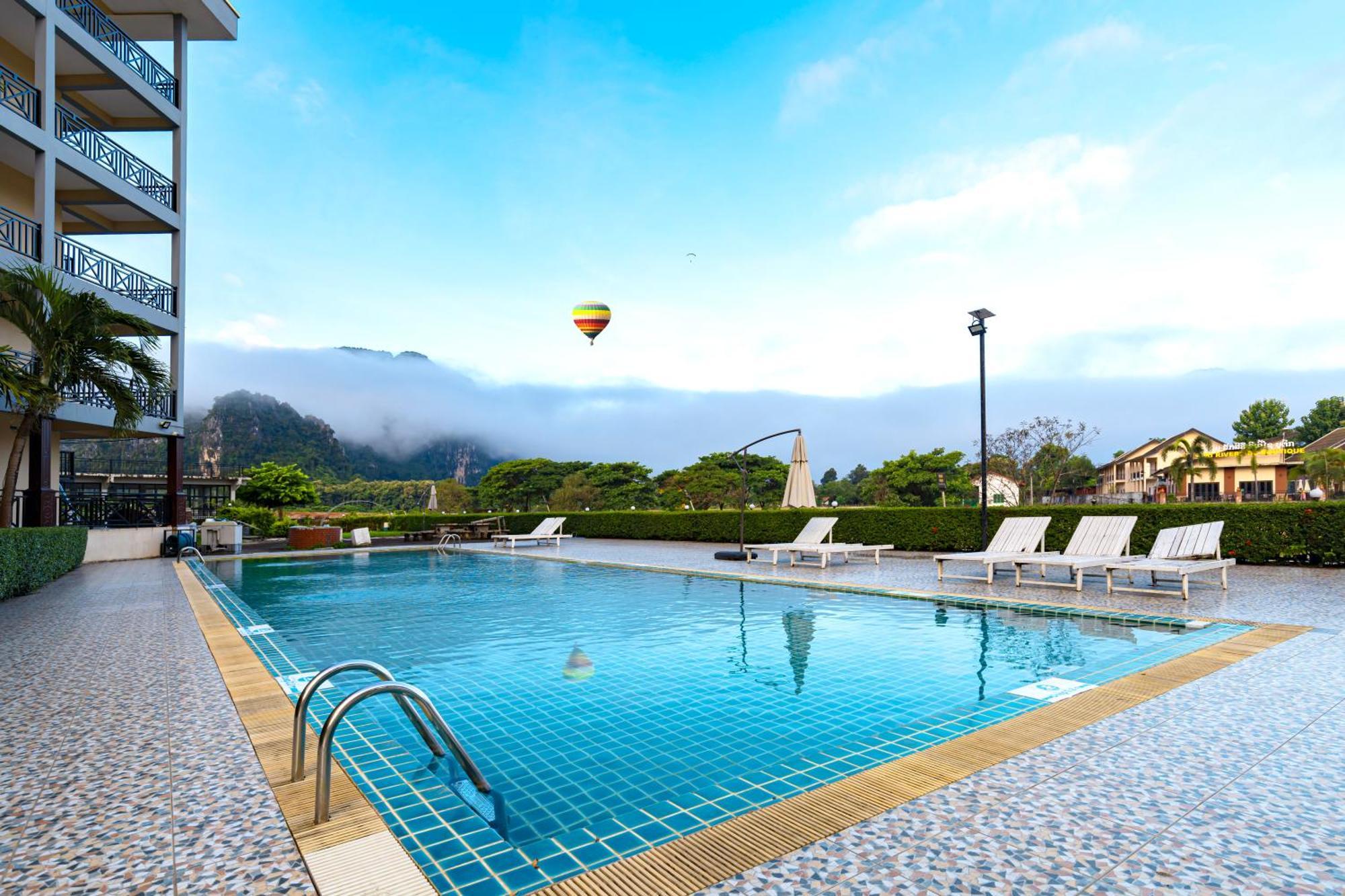 Lisha The Grand Riverside Hotel Vang Vieng Luaran gambar