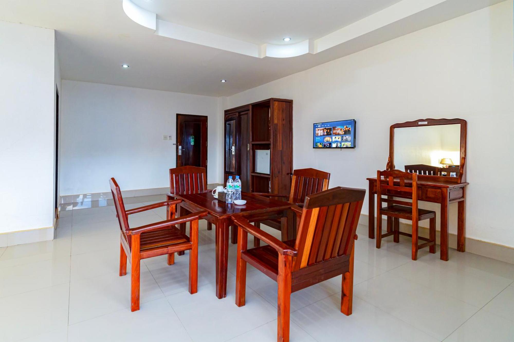 Lisha The Grand Riverside Hotel Vang Vieng Luaran gambar