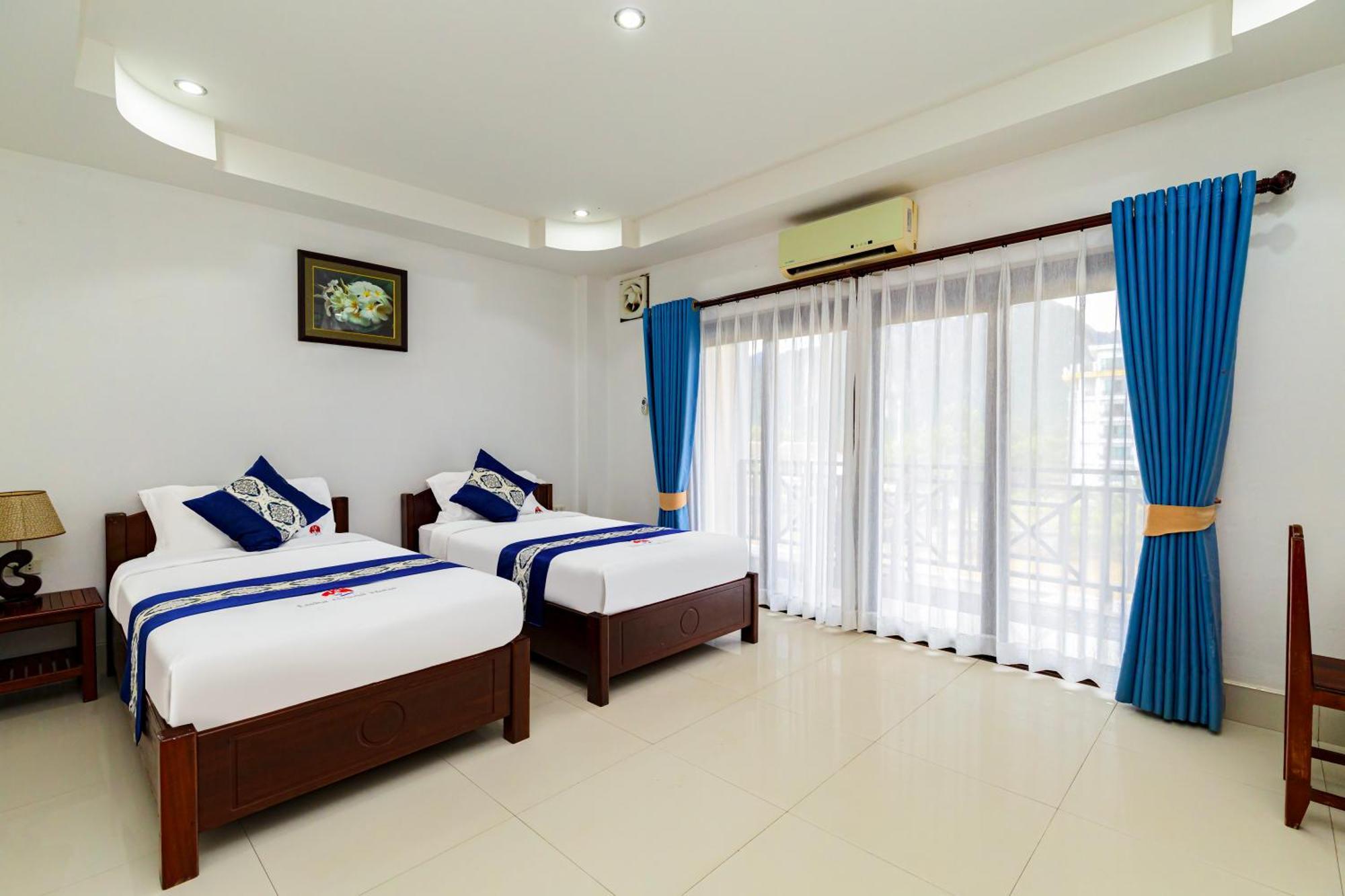 Lisha The Grand Riverside Hotel Vang Vieng Luaran gambar